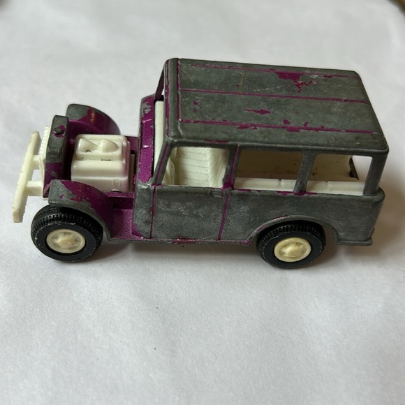 Lot of 9 Vintage 1970 Tootsie Toy Marx Metal Toy Cars - Picture 4 of 17